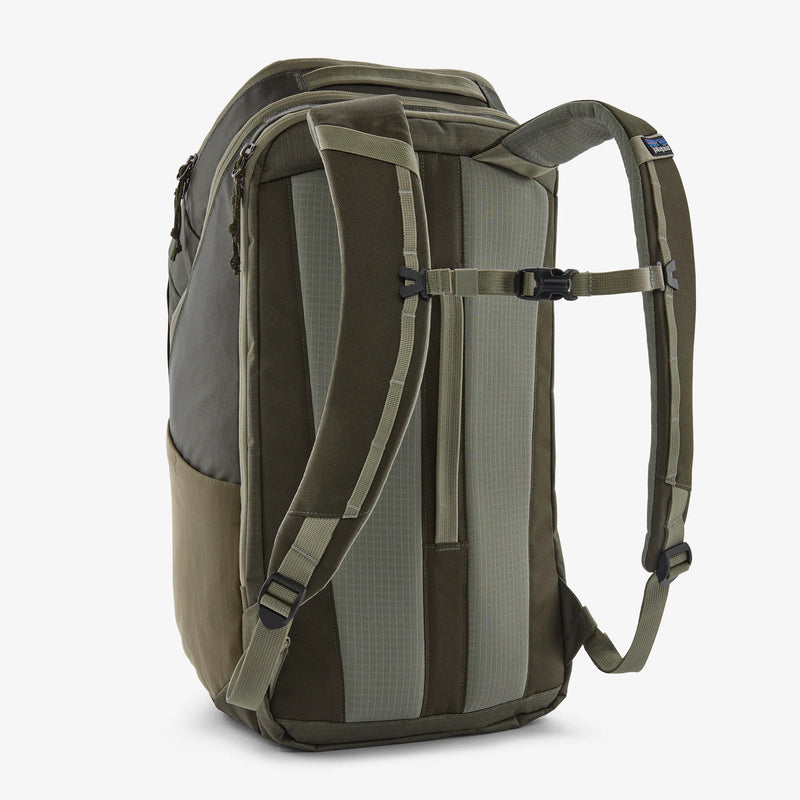 Patagonia 32L Black Hole® Pack - Basin Green