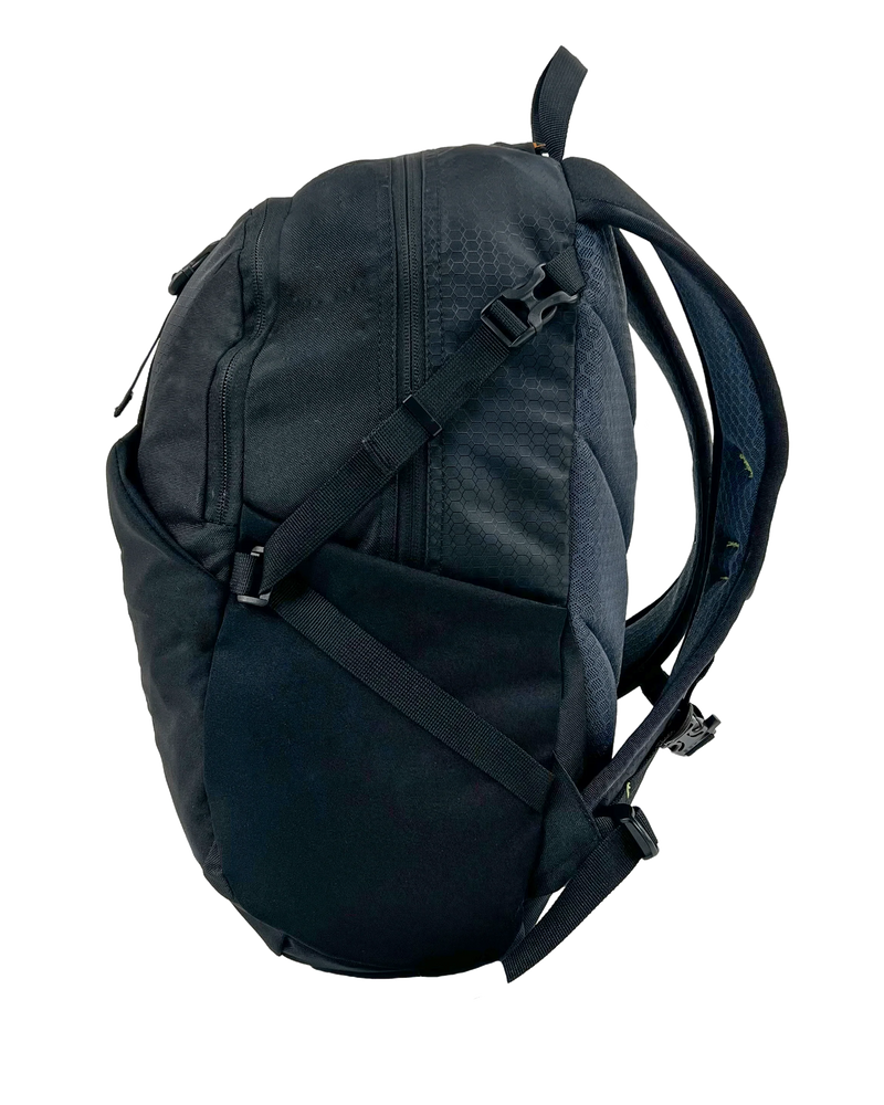 BlackWolf Kalbarri 20L Backpack - Jet Black