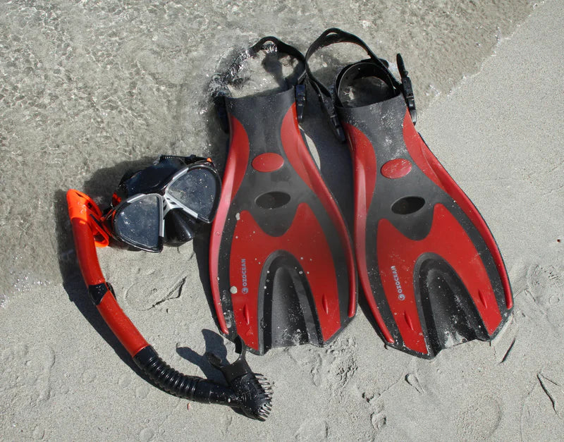 OzOcean Abrolhos Adult Mask, Fin and Snorkel Set - Red/Black (S/M)