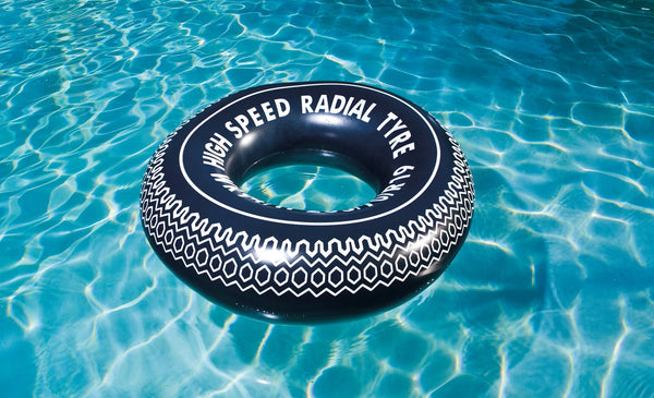 Wildtrak Airtime Extra Large Inflatable Tyre Swim Ring (90cm)