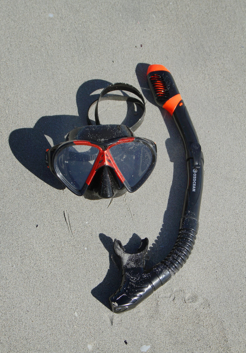 OzOcean Hayman Adult Mask and Snorkel Set - Black/Red