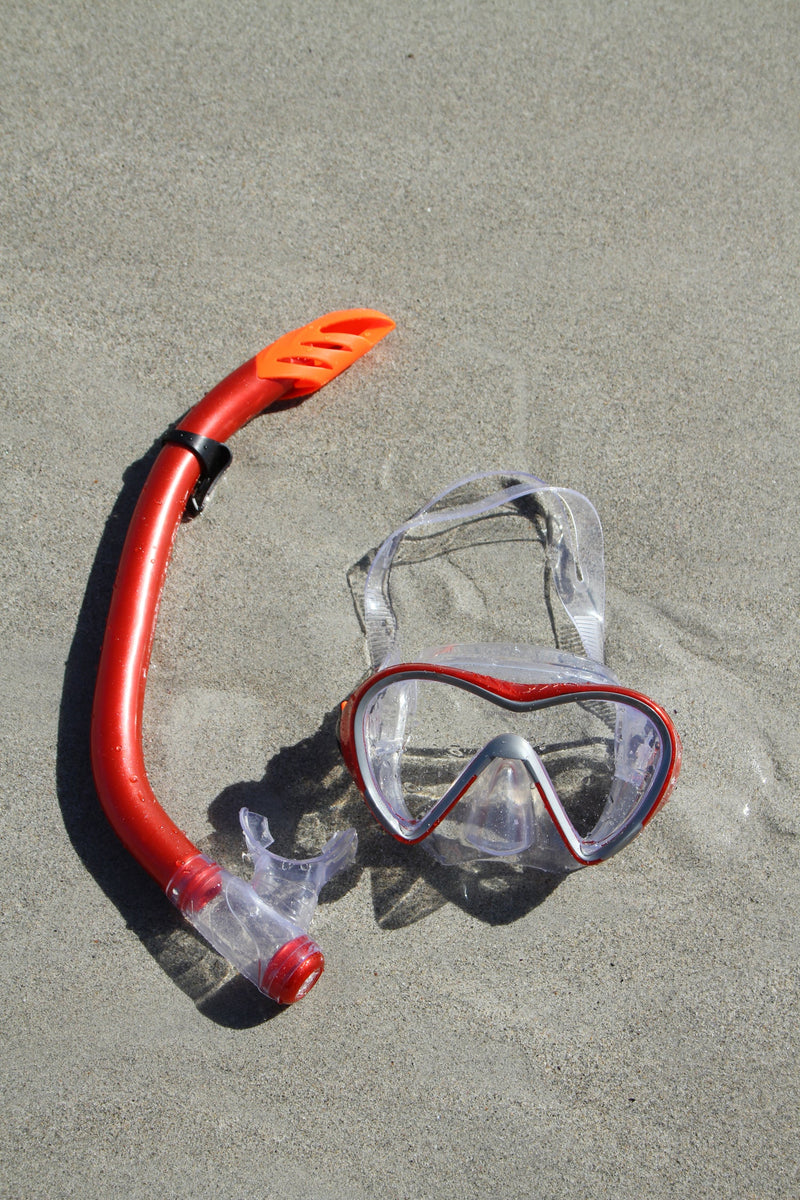 OzOcean Mettams Adult Mask and Snorkel Set - Red
